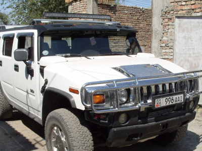 Hummer H2 (02-08) Козырек над стеклом. Спойлер.